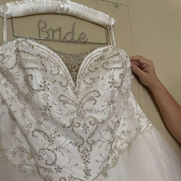 David's Bridal | Dresses | Wedding Dress Never Worn Tags Attached | Poshmark